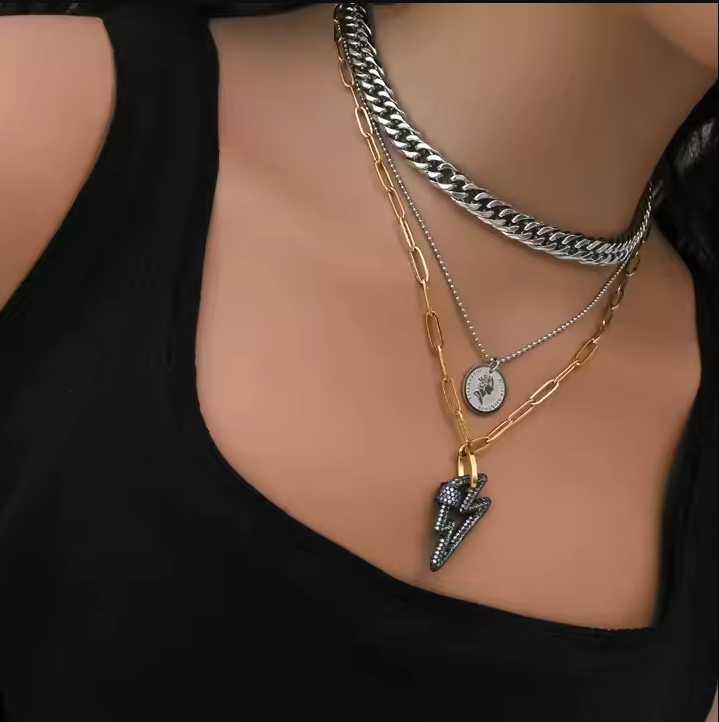 Multi Layered Stainless Steel Cuban Chains Queen Pendant 18k Gold Plated Paper Clip Chain Lightning Charm Necklace YF3620